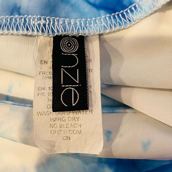Onzie White/Blue Tie Dyed Cropped Legging Size S/M - Picture 6 of 6